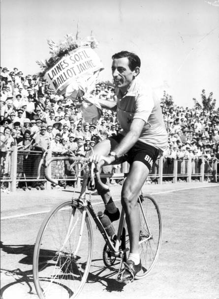 Tour de France 1952, Fausto Coppi vince la 20^ tappa Bordeaux - Limoges. 
